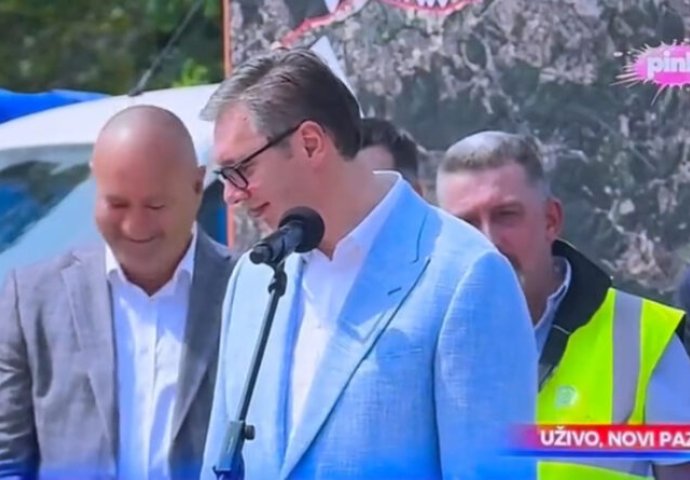 MUFTIJE, MANTIJE - VUČIĆ IZGOVORIO 1 REČENICU: Svi popadali od smijeha, A POGLEDAJTE NJEGOVU REAKCIJU KAD JE SHVATIO