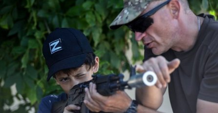 UKRAJINA: Rusi na Krimu šalju djecu na vojnu obuku!