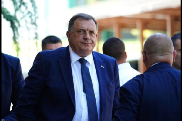 Dodik pitao opoziciju iz RS: "Da li je u redu da jedan stranac kaže da onaj ko ne poštuje njega, treba da ide u zatvor?"