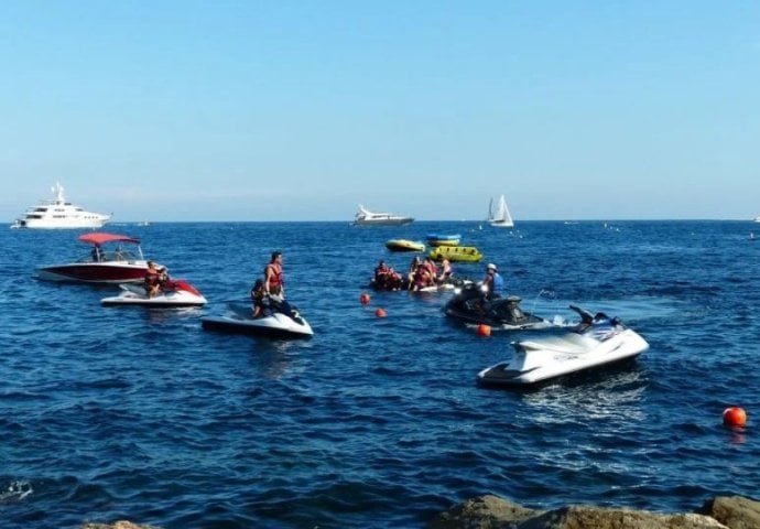 Nesreća u Hrvatskoj: Jet-skijem udario turistkinju, prevezena u bolnicu s teškim povredama