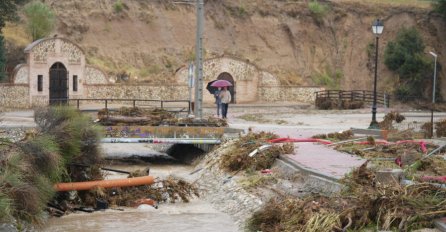 Nakon požara, jako nevrijeme i poplave pogodile Španiju: Dvije osobe poginule