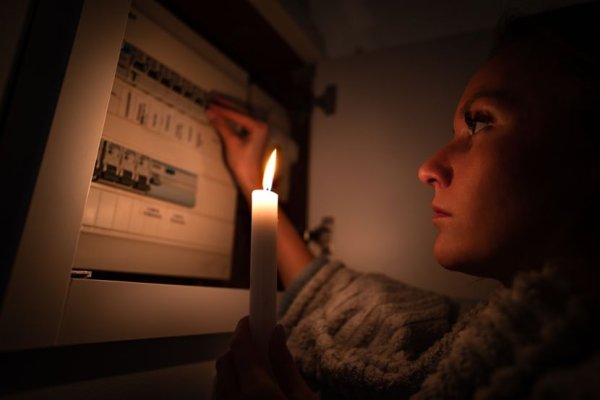 Šta znači sanjati nestanak struje: San koji će vam otkriti šta vas koči