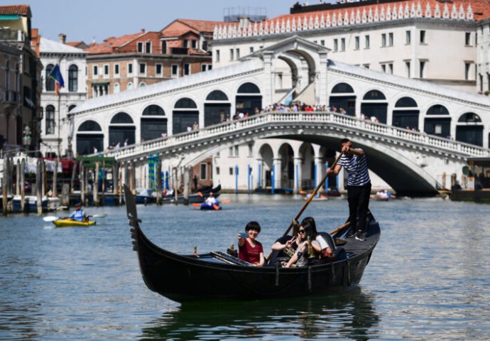 Venecija će na proljeće turistima naplaćivati ulaz u grad