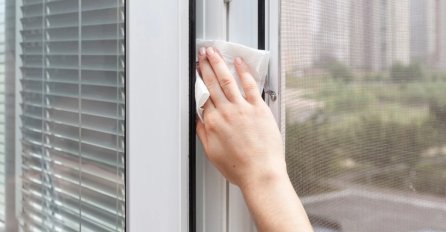 OČISTITE PRLJAVE VENECIJANERE OČAS POSLA: Treba vam samo jedan sastojak koji već imate u kući