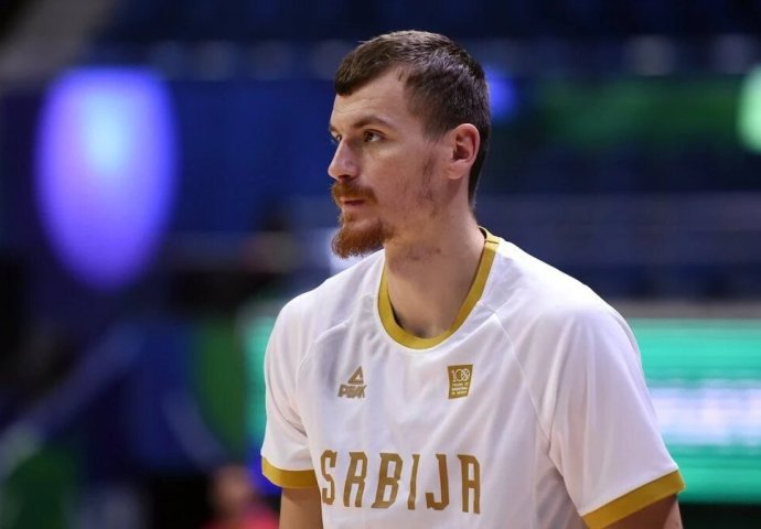 BRUTALNA PORUKA NEBOJŠE MEDOJEVIĆA: Neko za Srbiju daje BUBREG, neko jetru zbog OPIJANJA!