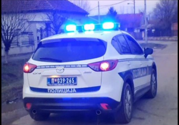 STRAŠNA POTJERA U NOVOM SADU: Nasrnuo na inspektora automobilom - mladi vozač poznat od ranije policiji?!