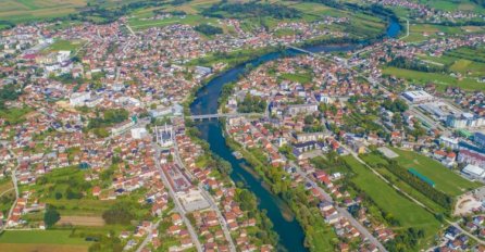 Pitka voda teče preko entitetske linije