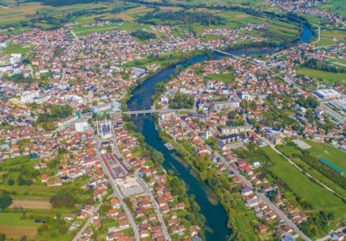 Pitka voda teče preko entitetske linije