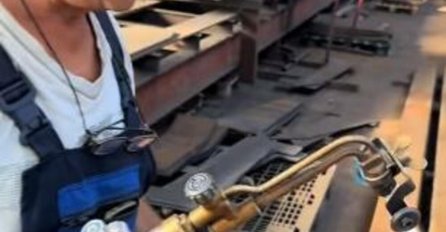 BALKANAC POKAZAO KAKO SE SPREMA ROŠTILJ NA RADNOM MJESTU: Ljudi gledaju u MESO i ne vjeruju ŠTA VIDE, pa ovo je HIT