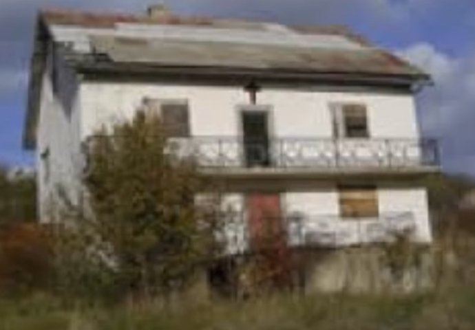 JEZIVO: Šta se zaista događa u napuštenoj kući u Bosni koju svi zaobilaze u širokom luku? (VIDEO)