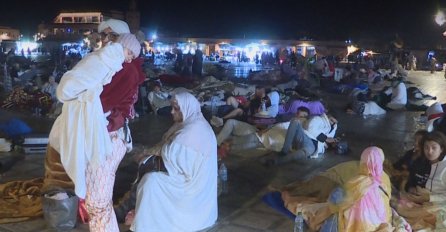 POTRESNE SCENE S ULICA MAROKA, VLADA NEVIĐENI STRAH: Ljudi spavali na ulicama plašeći se ponovnih zemljotresa