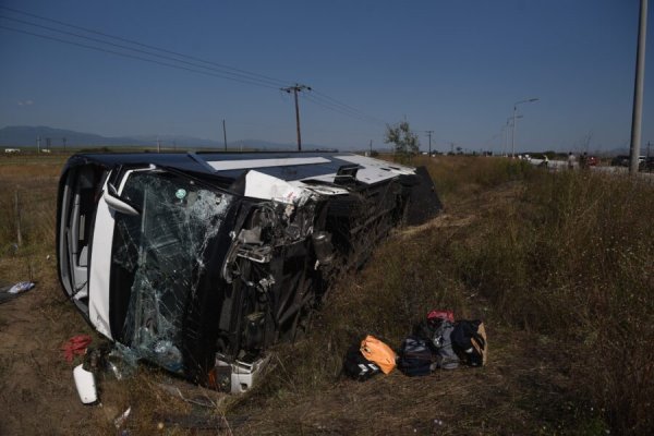 Detalji nesreće u Grčkoj: Vozač automobila zaspao za volanom i udario u autobus iz Niša