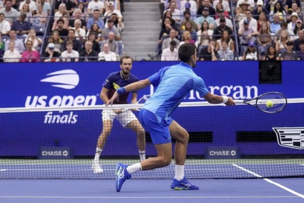 WOOOOW, POEN TURNIRA: Medvedev nije mogao da vjeruje šta mu je Novak uradio (VIDEO)