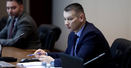 Nešić: Provjerit ćemo ko su osobe iz obezbjeđenja Christiana Schmidta