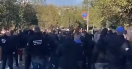 ORI SE PJESMA NAVIJAČA: "VOLIM TE BOSNO" grmi na Islandu