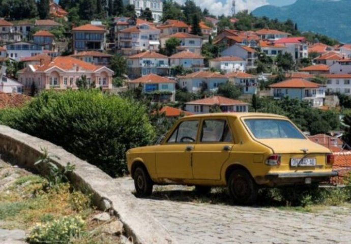 Pogledajte kolika je plata bila potrebna za kupovinu novog automobila u Jugoslaviji: DA LI STE IZNENAĐENI?