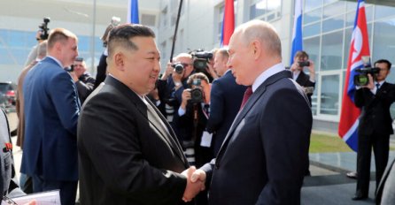 Vladimir Putin i Kim Jong Un jedan drugom poklonili puške