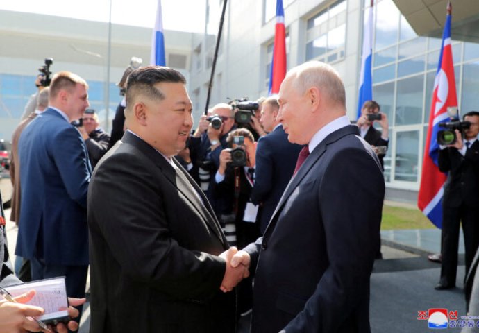 Vladimir Putin i Kim Jong Un jedan drugom poklonili puške