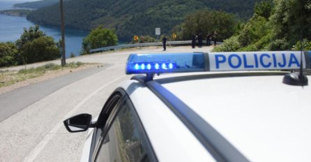 STRAVIČNO: U nesreći dvoje izgorjelo u autu! Policija provjerava radi li se o dva brata