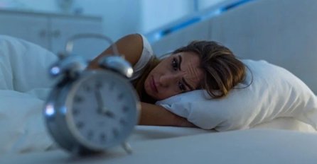 Budite se 5 minuta prije alarma? Naučnici objasnili zašto se to dešava