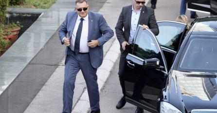 Dodik brani Okuku: Nije izvlačio nikakav pištolj, Mandić pokušao da napadne više njih