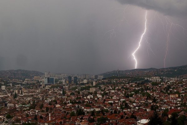 Upaljen meteoalarm za veći dio BiH zbog grmljavine: Budite oprezni