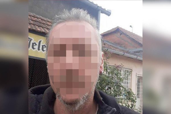 UHAPŠEN UTICAJNI TVITERAŠ ZBOG PEDOFILIJE: Ovo je osumnjičeni, dolijao u policijskoj akciji