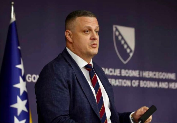 Mijatović poručio patrijarhu Porfiriju: "Oko vas je bilo puno lažnih vjernika, ne mogu ja toga"