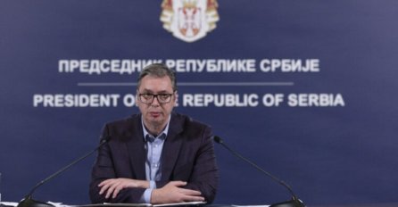 VUČIĆ SE ŽESTOKO IZNERVIRAO: Na pitanja ko je naoružao srpske napadače na Kosovu i ko im je dao uniforme, evo šta je odgovorio...