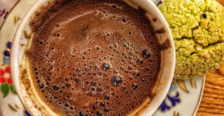 TURKINJA UDATA U BOSNU OTKRIVA KAKO SE PRAVILNO KUHA TURSKA KAFA i SIGURNO ĆETE SE ŠOKIRATI: Mi je spremamo skrooooz drugačije! (VIDEO)