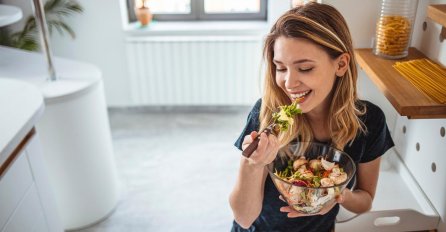 Uništava mozak i predstavlja “pogonsko gorivo” za rak: Poslije 40. godine treba da izbacite ovu namirnicu