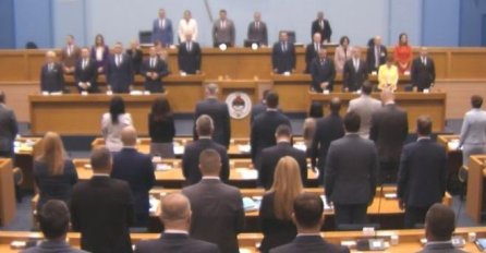 Sjednica Narodne skupštine RS počela minutom šutnje za Srbe ubijene na Kosovu
