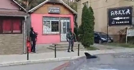 POGLEDAJTE ŠTA SE JUTROS DOGAĐA NA KOSOVU, upravo se oglasila policija! Nekoliko kosovskih specijalaca stiglo ispred njegove zgrade