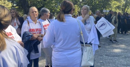 Na početku protesta Vlada RS saopštava: Više od milijardu ide na plate