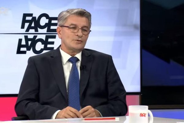 MEHMEDOVIĆ SPREMAN DO KRAJA OGOLITI STANJE U SDA: "Bakir je pokazao javnosti da je to njegova naslijeđena stranka! Rezultati, gdje sam ja pobjednik, puno govore!"