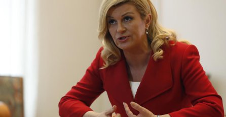 KOLINDA OBJAVILA SLIKE IZ AMERIKE, IZGLEDA BRUTALNO : Bivša predsjednica Hrvatske kao DJEVOJČICA, a tek da vidite sa KIM JE