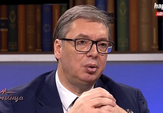 "SRPSKA GLAVA UZDIGNUTA ČELA IDE"! Predsjednik Vučić poslao je važnu poruku GRAĐANIMA SRBIJE