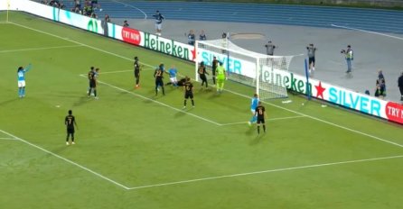 SVE KLJUČA PODNO VEZUVA! Atomski fudbal gledamo, sve je proključalo u 19. minuti, ali Real je odmah pokazao zube (VIDEO)