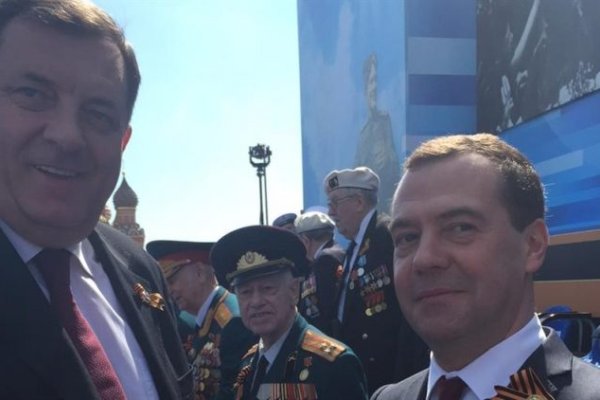 Medvedev hvali Dodika: Vodi uravnoteženu i mudru politiku