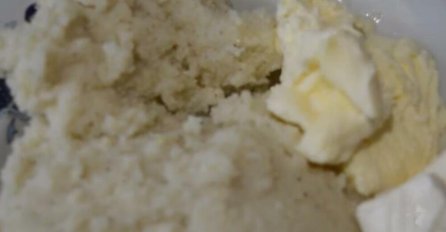 NAPRAVITE KAČAMAK SA SIROM KAO ŠTO VAM JE NANA PRAVILA: Recept koji vas VRAĆA 20 godina UNAZAD