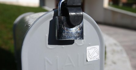 Nakon porodičnog odmora u Hrvatskoj: "OSTALI SMO IZNENAĐENI ONIM ŠTO SMO PRONAŠLI U POŠTANSKOM SANDUČETU"