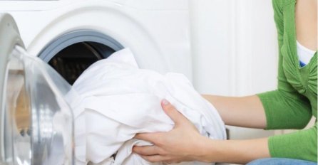 ZABORAVIT ĆETE NA OMEKŠIVAČ : Trik koji vam može pomoći da uvijek imate mirisan veš, a biće vam potrebno samo NEKOLIKO KAPI ove tečnosti 