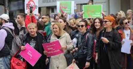 JEDANAESTI U MJESECU NOSI BREME SVIREPOG NASILJA: Za danas najavljeni protesti u Bosni i Hercegovini pod nazivom "NITI JEDNA VIŠE" 