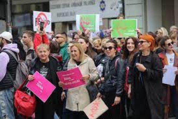 JEDANAESTI U MJESECU NOSI BREME SVIREPOG NASILJA: Za danas najavljeni protesti u Bosni i Hercegovini pod nazivom "NITI JEDNA VIŠE"