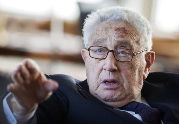 VETERAN AMERIČKE DIPLOMATIJE HENRY KISSINGER: "Prijeti velika opasnost, u rat bi se mogao uključiti..."