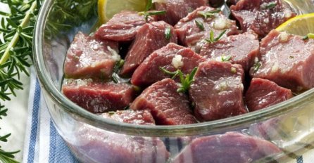 5 MARINADA IZ RUKAVA : Najbolje kombinacije sastojaka za sočno meso