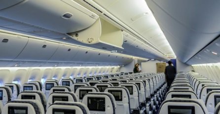 Zbog prijetnje bombom avion se vratio na aerodrom: SVI SU OSTALI ŠOKIRANI ONIM ŠTO JE NAĐENO U WC-U