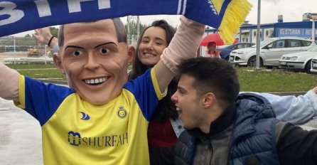 Ronaldov obožavatelj stigao iz Irana u BiH kako bi Portugalcu uručio SKUPOCJENI poklon: POGLEDAJTE O KAKVOM POKLONU JE RIJEČ (FOTO)