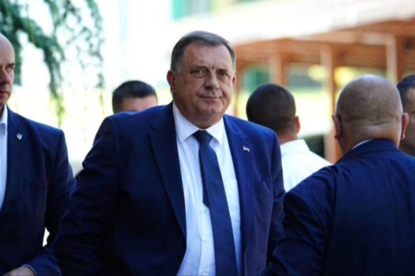 DODIK PRED SUDOM: Ponašat će se kao Šešelj u Hagu!