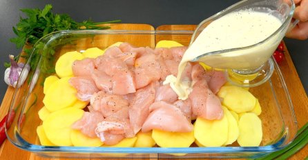 AKO IMATE PILETINU I KROMPIRE KUĆI, NAPRAVITE OVAJ PREUKUSNI RUČAK: Ništa bolje niste jeli - SVI ĆE TRAŽITI RECEPT (VIDEO)